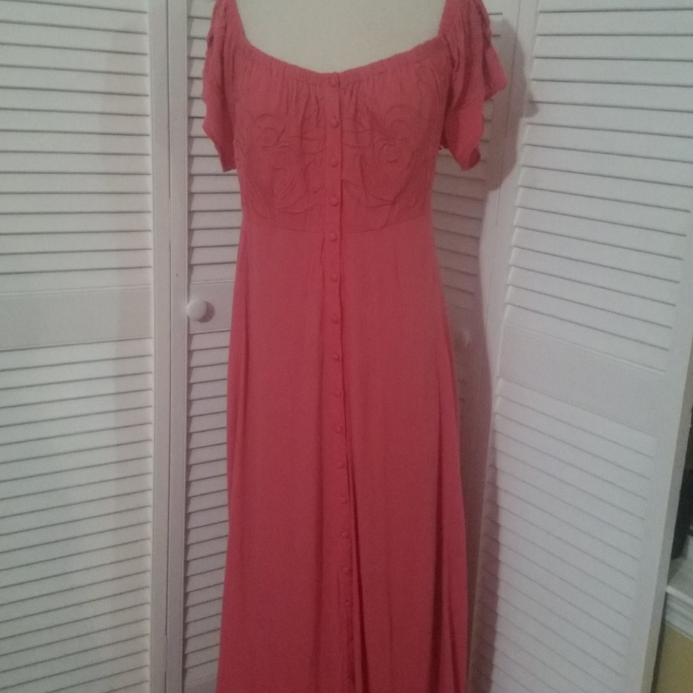 NWOT TORRID MAXI DRESS LINED,BUTTON DOWN, GORGEOUS